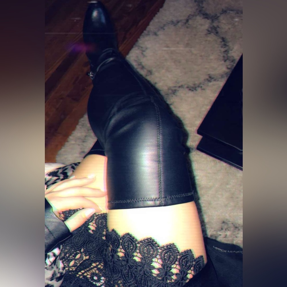 Sam Edelman AMBER leather over the knee boots
Size 5.5